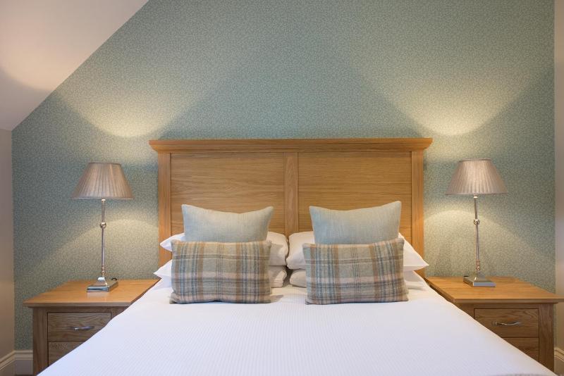 Deluxe Double Room image 2