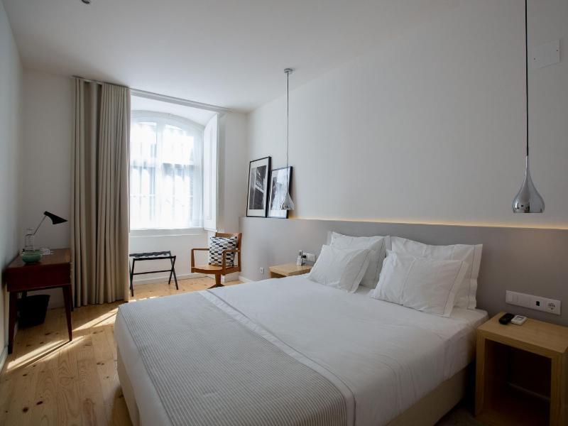 The 8 - Downtown Suites - image 10