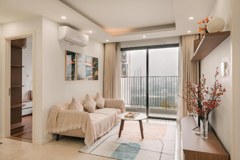 Vinhomes D'Capitale 2-bed | Bath tub | Lake View - image 7