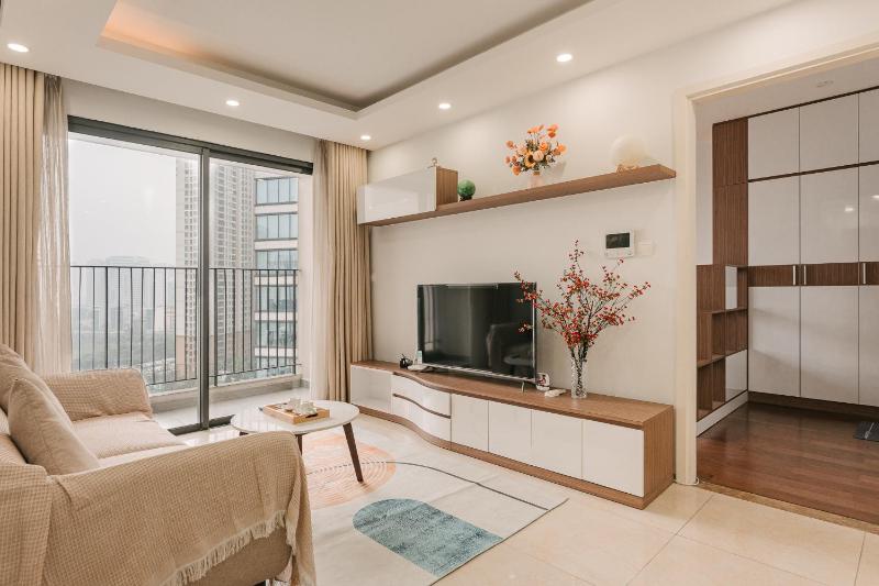 Vinhomes D'Capitale 2-bed | Bath tub | Lake View - image 1