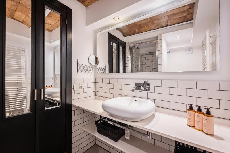 Midtown Luxury Apartments by Sweett - image 6