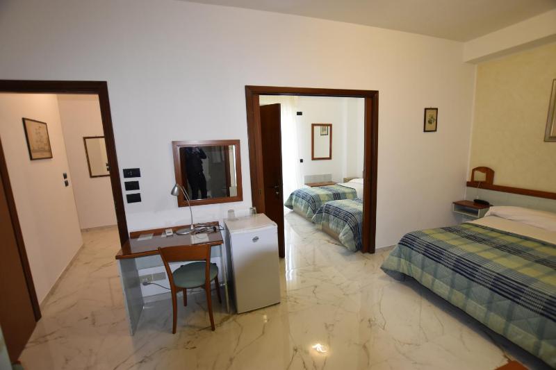 Standard Suite image 3