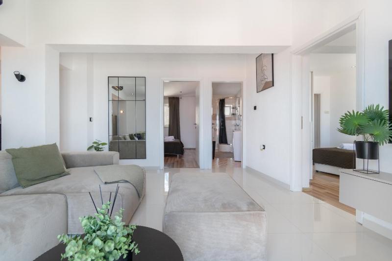 Apartment Makarska City - image 12