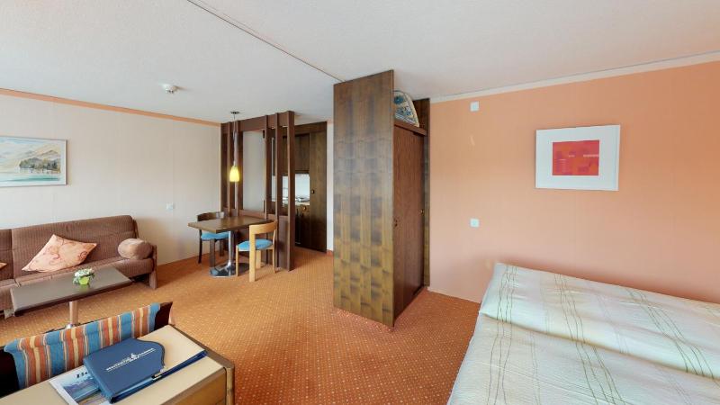 Family Suite with Balcony image 2