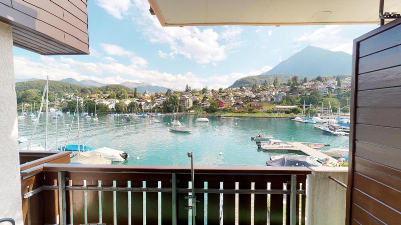 Double Room with Lake View image 4