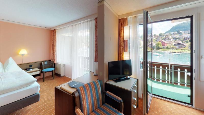 Family Suite with Balcony image 3