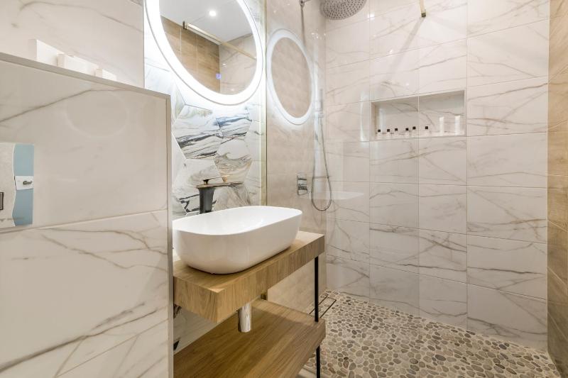 Junior Suite with Panoramic Sea View image 1