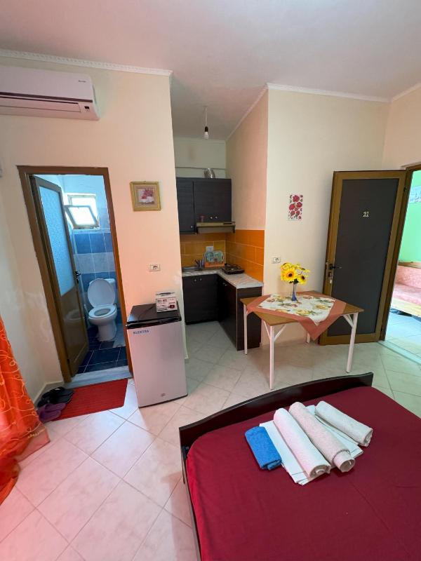 Double Room with Balcony image 1