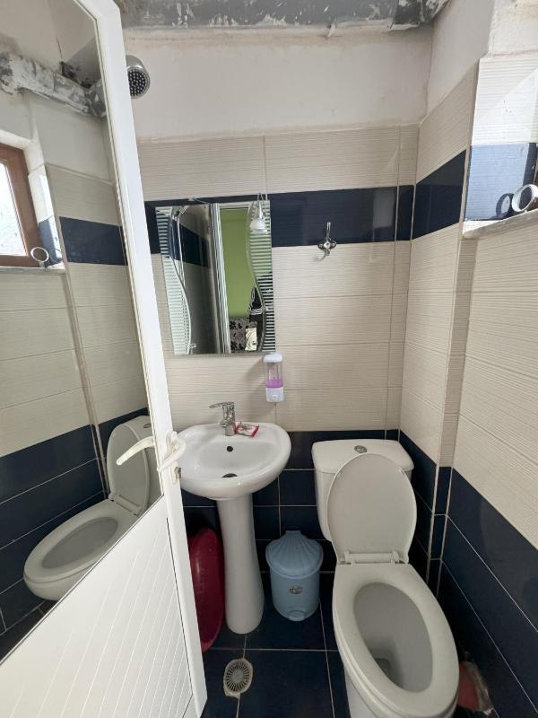 Double Room with Balcony image 4