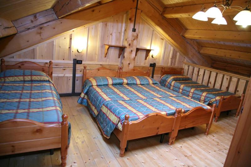 One-Bedroom Apartment image 1