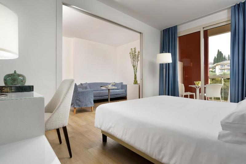 Superior Double Room with Internal View and Spa access image 4