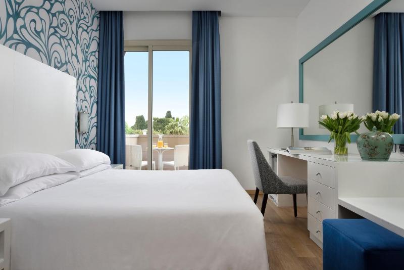 Standard Double Room with Partial Lake View and Spa access image 1