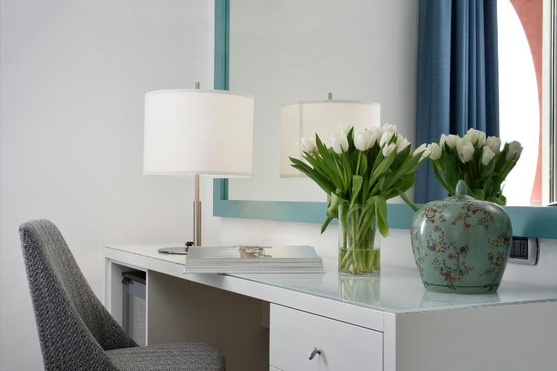 Standard Double Room with Partial Lake View and Spa access image 4