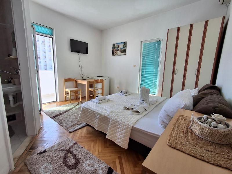 Studio Apartment image 1