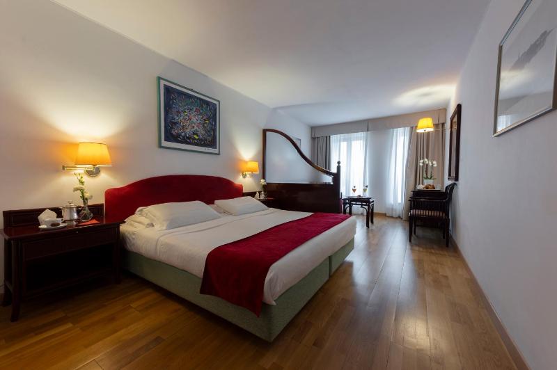 Junior Suite image 1