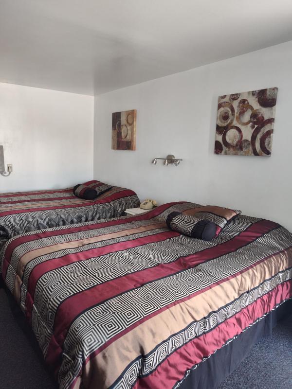 Deluxe Double Room image 2