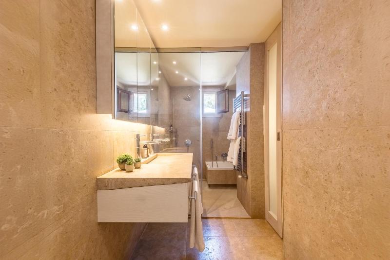 Superior Twin Room image 2