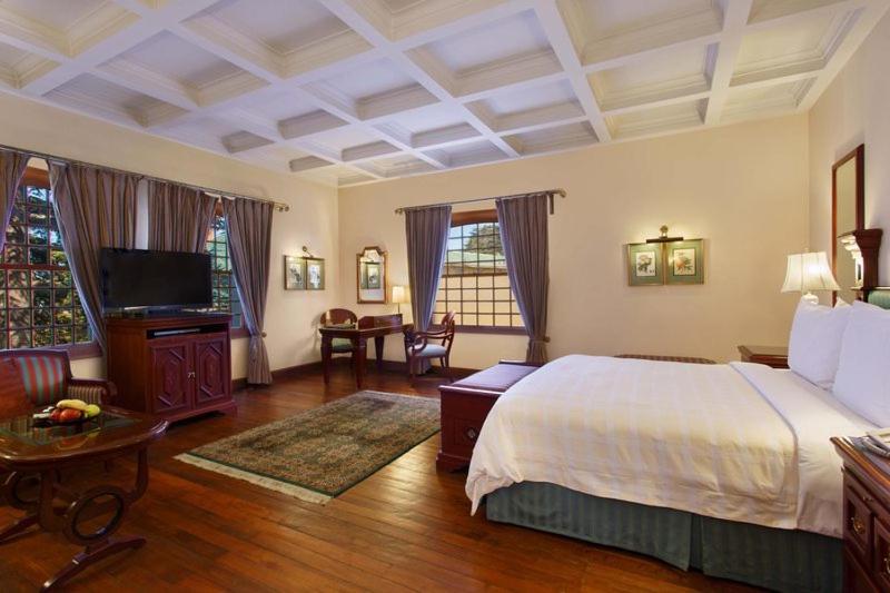 Luxury Room image 2