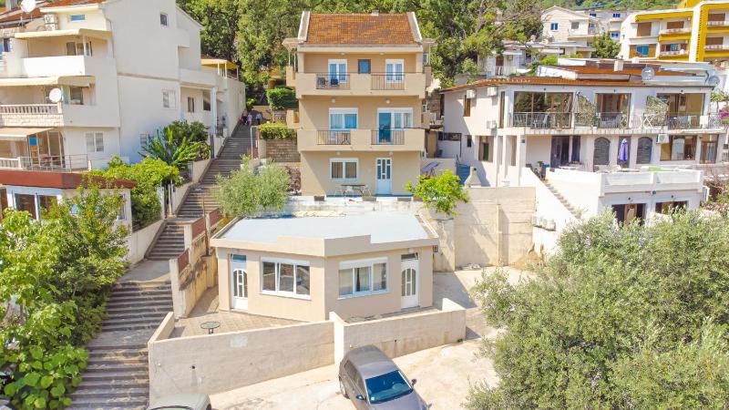 Apartment with Terrace image 3