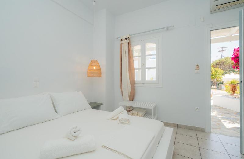 Standard Double Room image 4