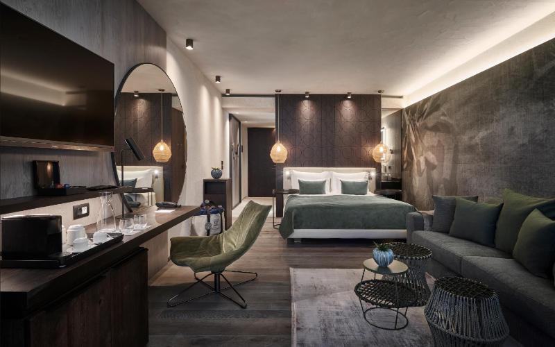 Junior Suite with Terrace image 1