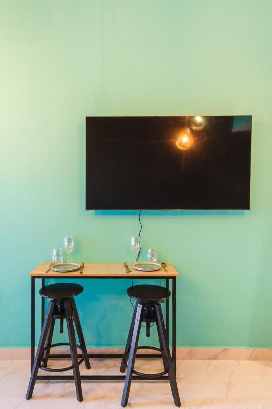 Industrial Chic Retreat - image 5