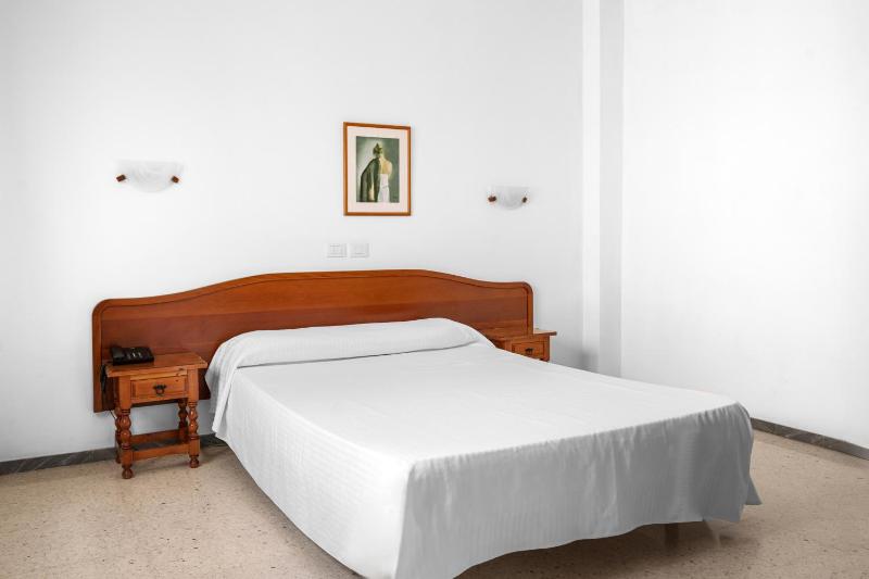 Single Room image 4