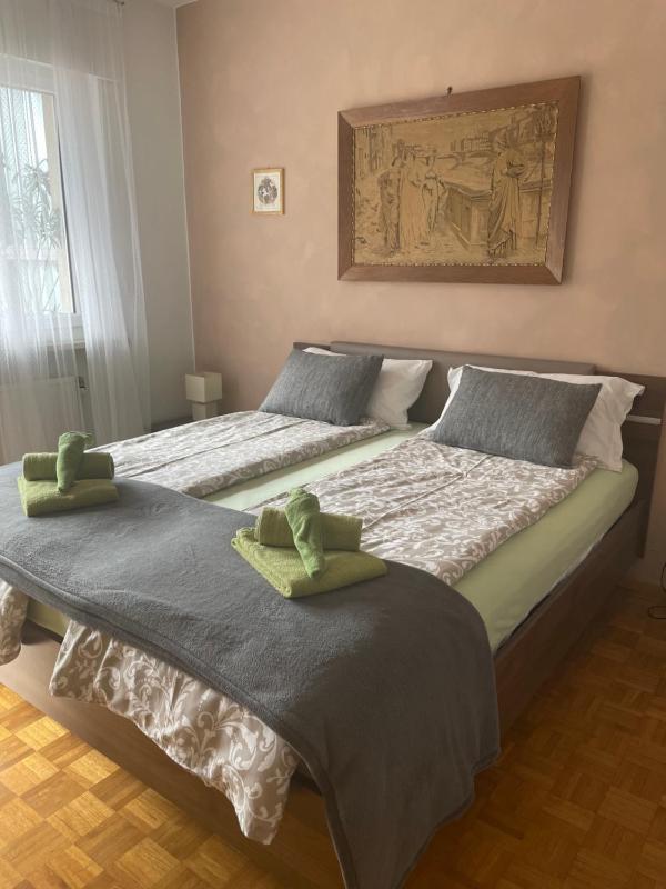 Casa Adriana con Brixen Card Images