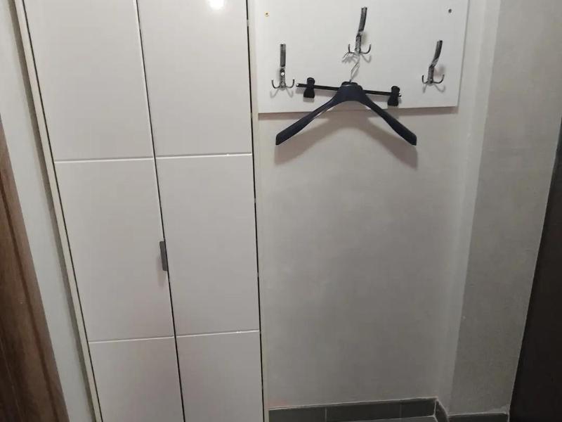 One-Bedroom Apartment image 3