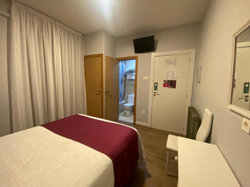 Double or Twin Room image 1