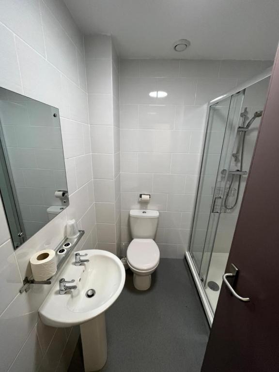 Double Room image 3