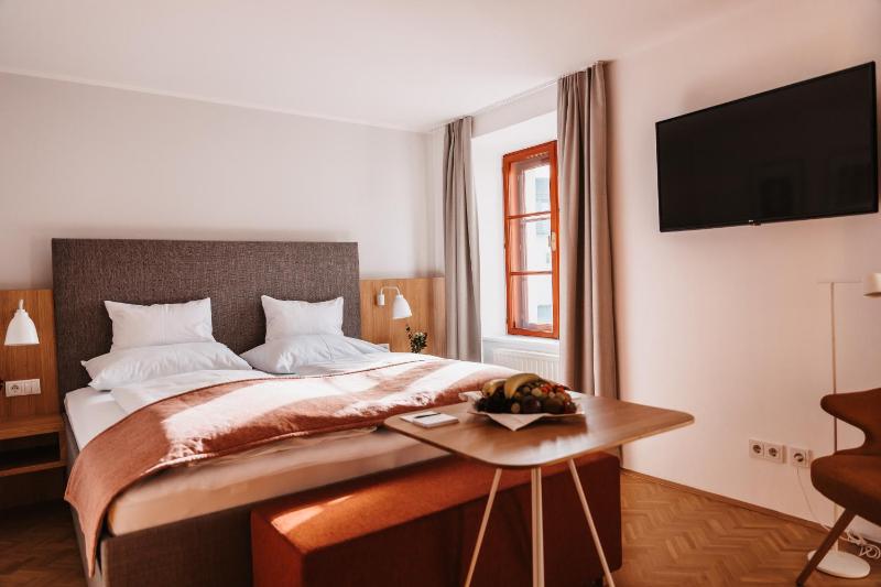 Standard Double or Twin Room image 2