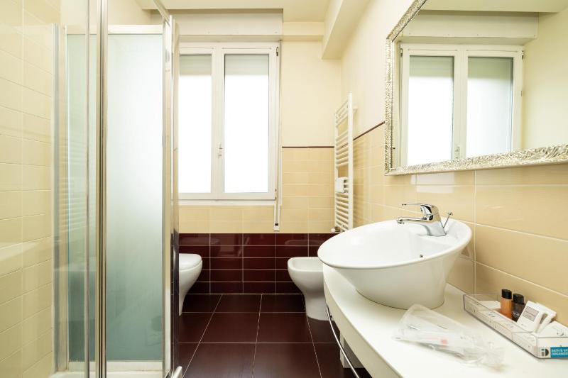 Double Room image 1