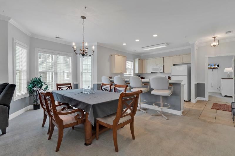 Elegant 3BR Condo at Magnolia Pointe - image 18