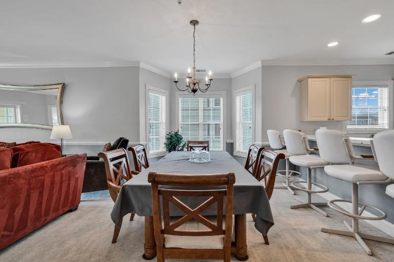 Elegant 3BR Condo at Magnolia Pointe - image 6