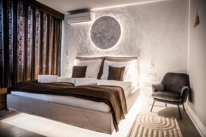 Superior Double Room image 1