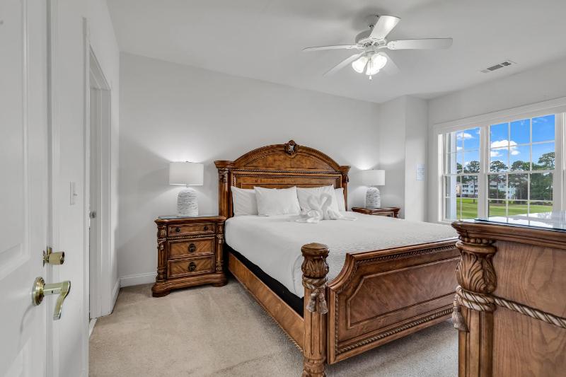 Elegant 3BR Condo at Magnolia Pointe - image 22
