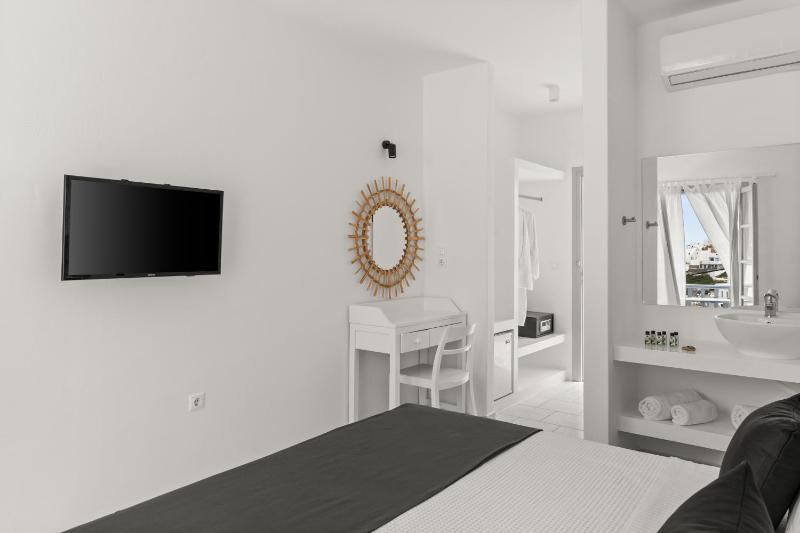 Double Room Surrounding View image 3