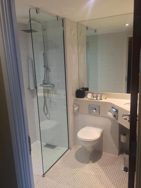 Superior Twin Room image 3