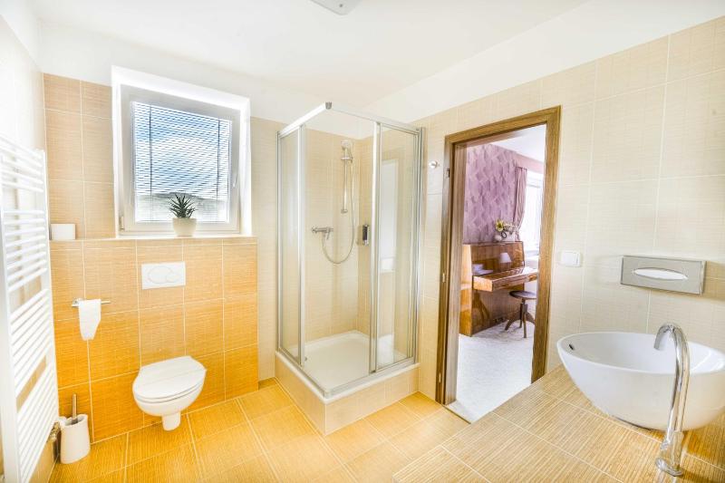 Superior Double Room image 3