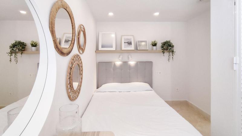 Housing White Pearl Beach by SharingCo - image 40