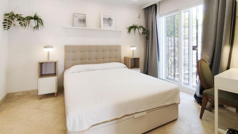 Housing White Pearl Beach by SharingCo - image 34