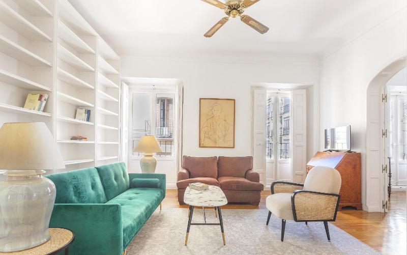 Apartamento Paseo del Prado II en Madrid Images