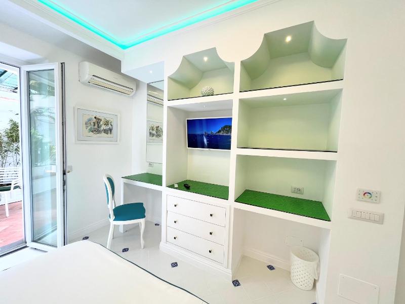 Two-Bedroom Apartment with Garden View image 3