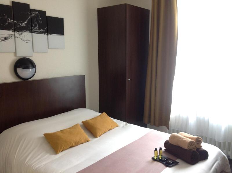 Business Single Room image 4