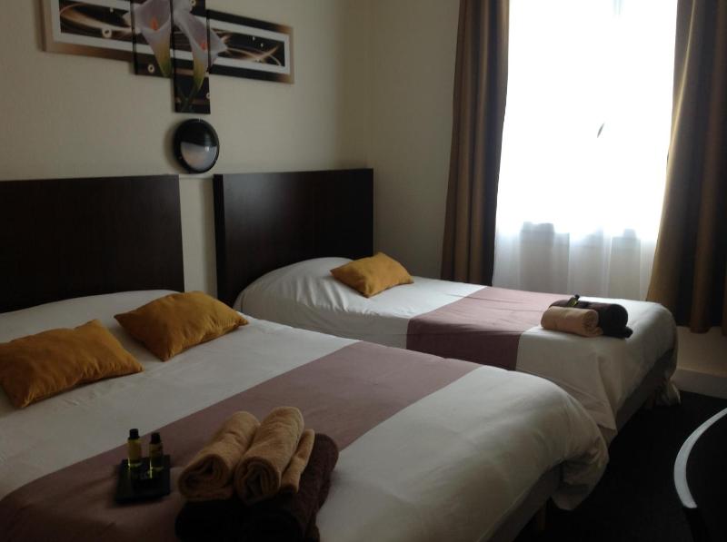 Triple Room image 4