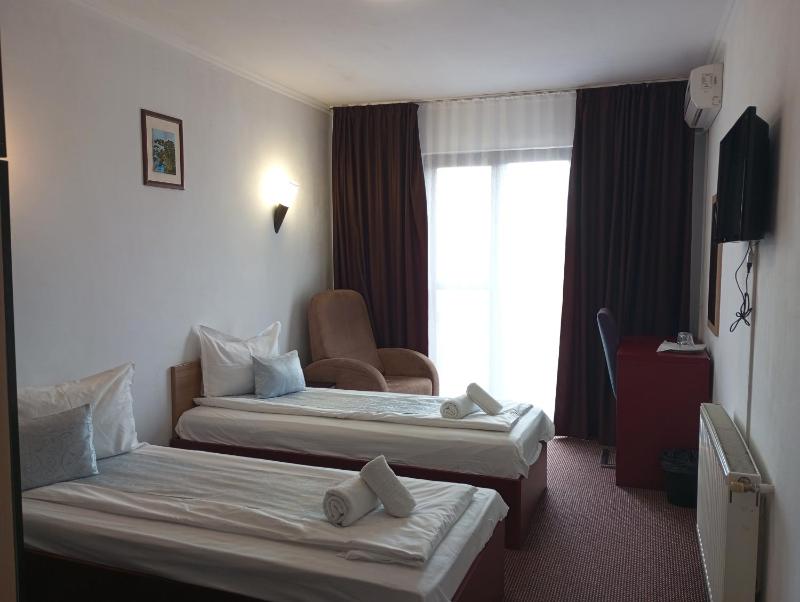 RHC Royal Hotel - image 36