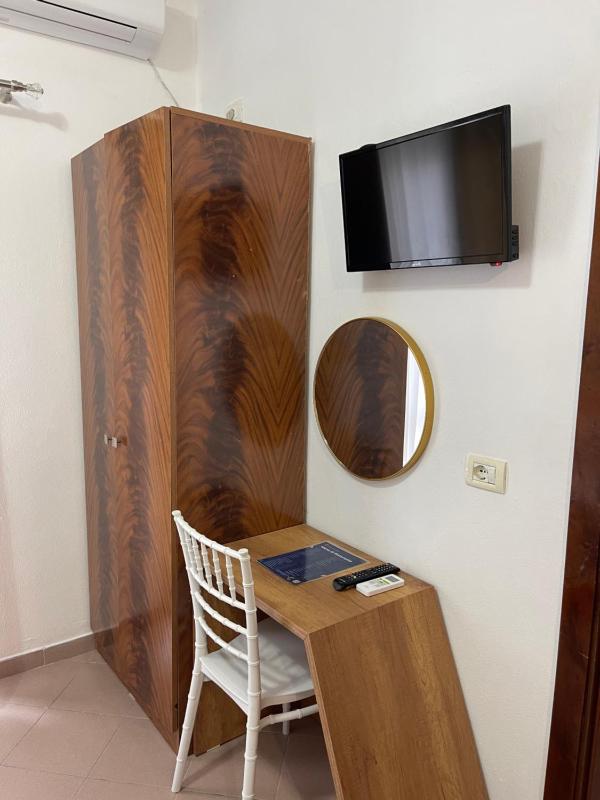 Vogue Rooms - image 11