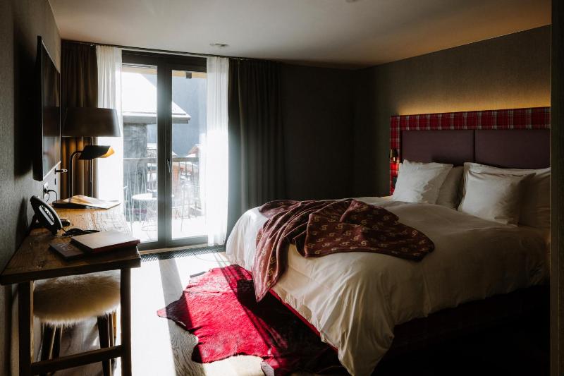 Cosy Room with Eiger View image 1