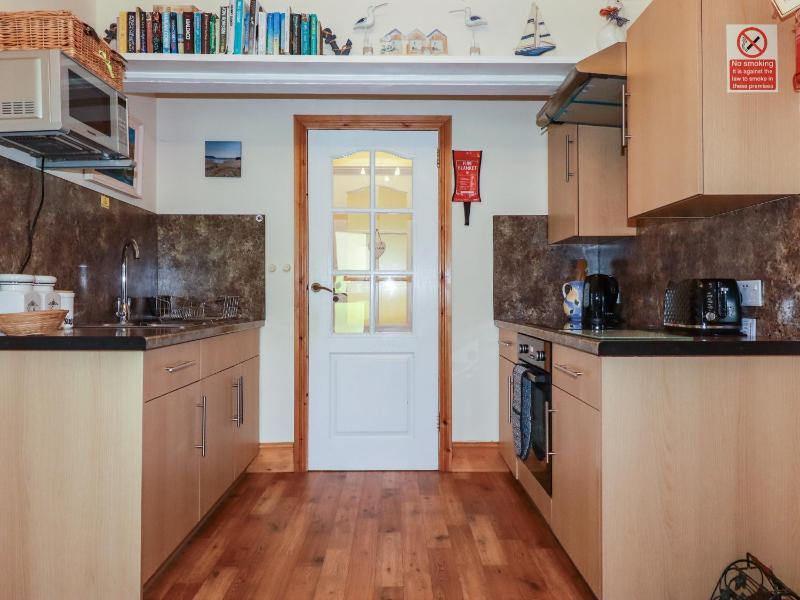 Summerfield Cottage - image 8